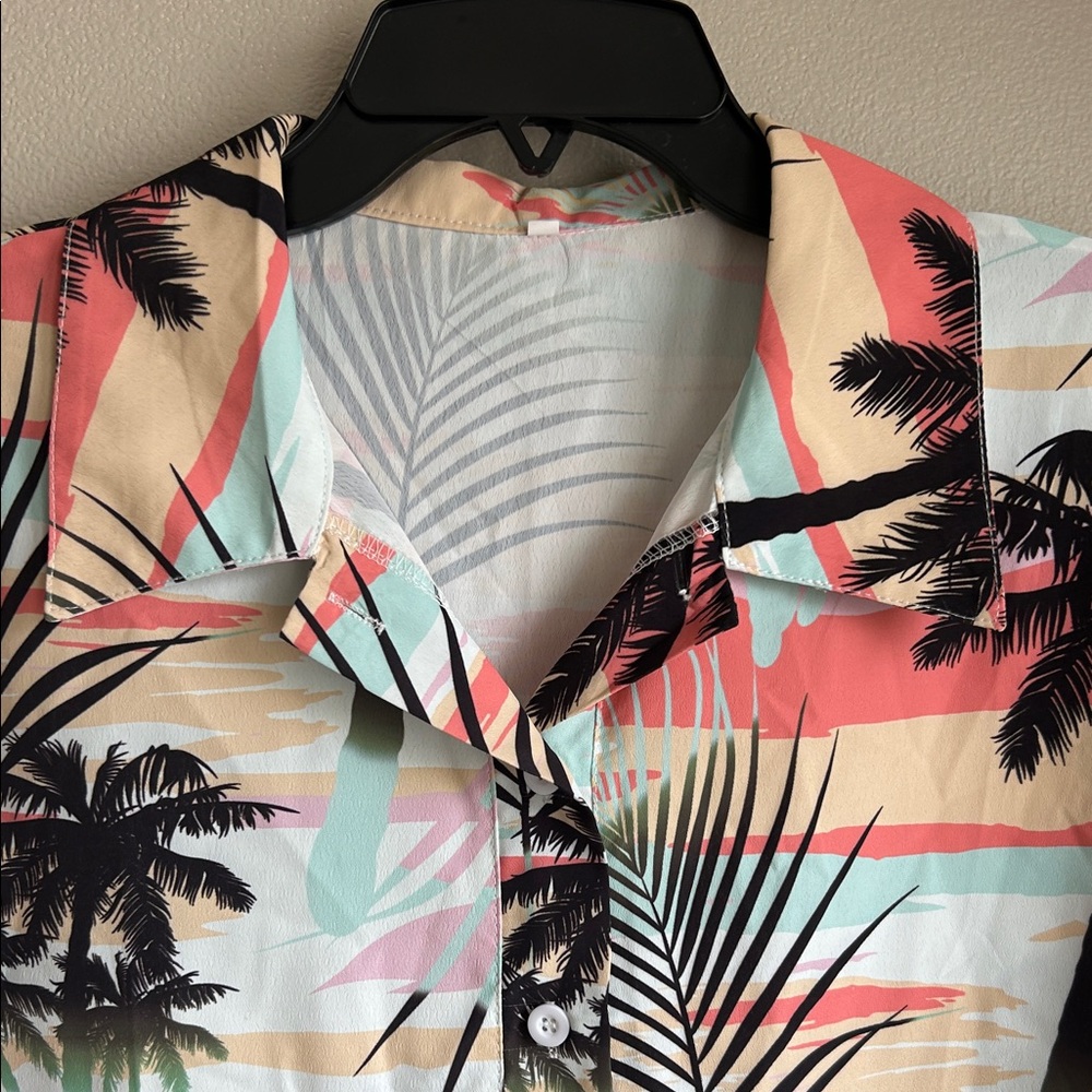 Tropical Palm Print Woman’s Shirt Size Large - Picture 5 of 5